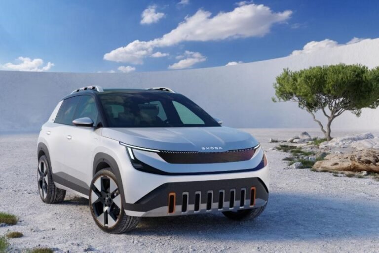 Cover image for Skoda Epiq EV: स्कोडा ने लॉन्च की अपनी सबसे सस्ती इलेक्ट्रिक SUV, 440KM रेंज और लग्जरी फीचर्स ने मचाया तहलका